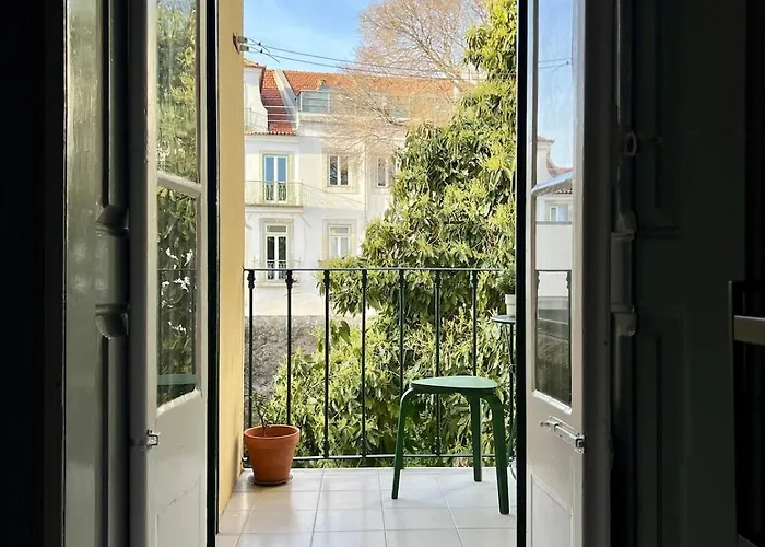 Spacious T4 With Iconic Tram 28 View Apartamento *