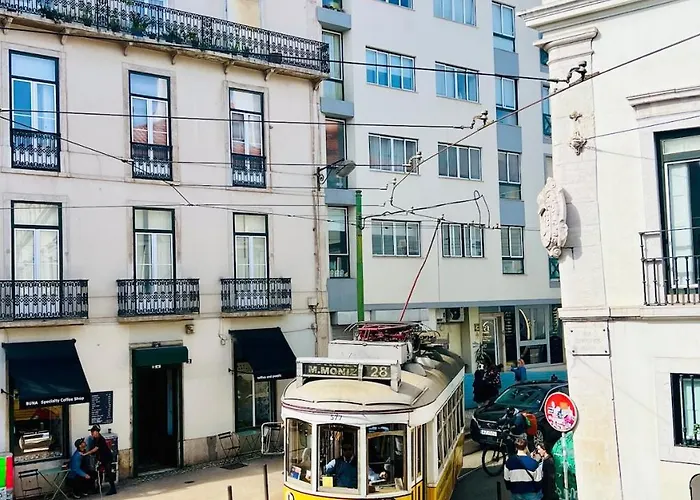 Spacious T4 With Iconic Tram 28 View Lisboa