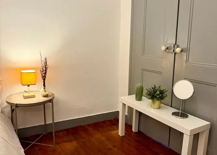 Spacious T4 With Iconic Tram 28 View Apartamento *