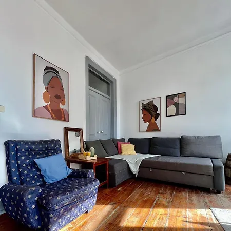 3 Bedroom With Balcony Apartment Lisbon