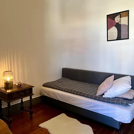 Apartment 3 Bedroom With Balcony Lisbon