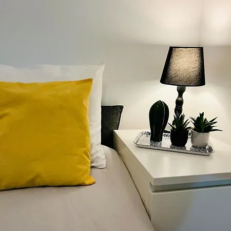 3 Bedroom With Balcony Apartment Lisbon