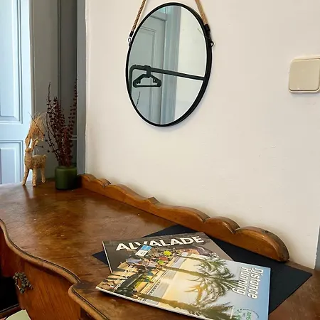 Spacious T4 With Iconic Tram 28 View *