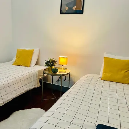 3 Bedroom With Balcony * Lisbon