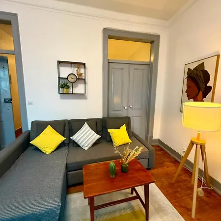 Apartamento Spacious T4 With Iconic Tram 28 View