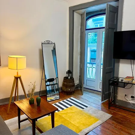 Apartamento Spacious T4 With Iconic Tram 28 View