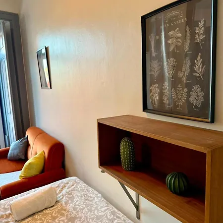 Spacious T4 With Iconic Tram 28 View Apartamento