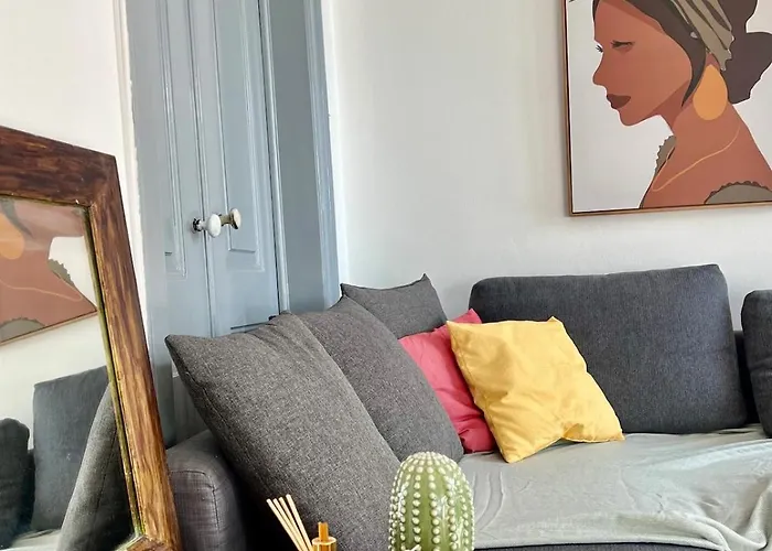 Lägenhet Spacious T4 With Iconic Tram 28 View *