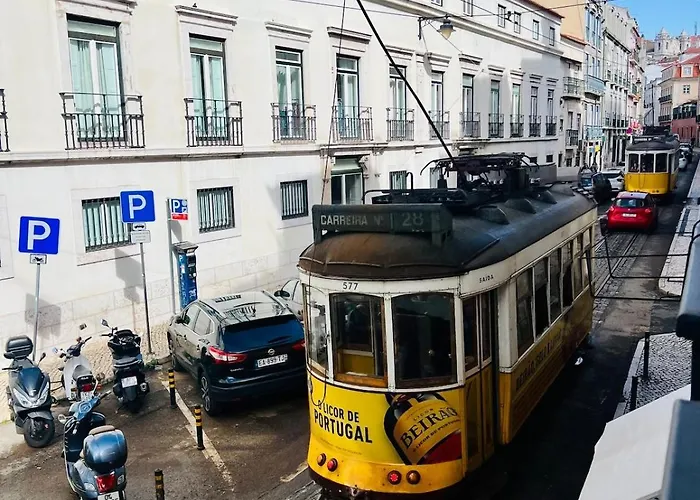 Spacious T4 With Iconic Tram 28 View Lisboa