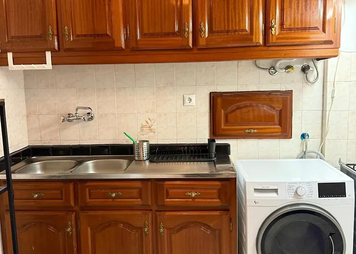 Lägenhet Spacious T4 With Iconic Tram 28 View *