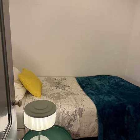 Apartment Spacious T4 With Iconic Tram 28 View *