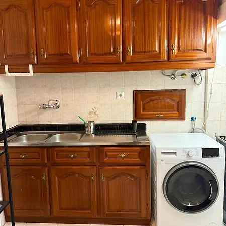 Apartment Spacious T4 With Iconic Tram 28 View *