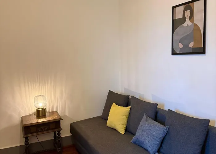 Appartement Spacious T4 With Iconic Tram 28 View *