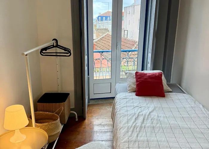 Spacious T4 With Iconic Tram 28 View * Lisboa