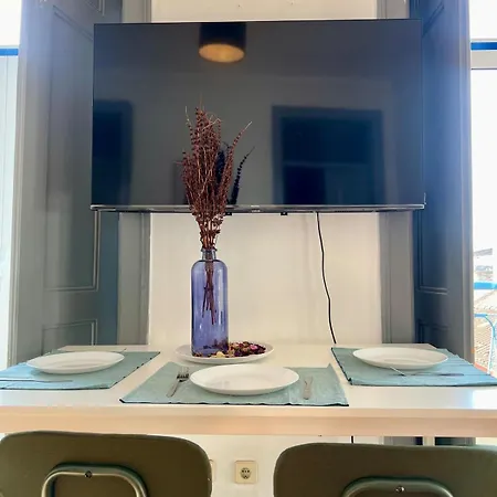 Spacious T4 Central Apartment With Iconic Tram 28 View Appartement *