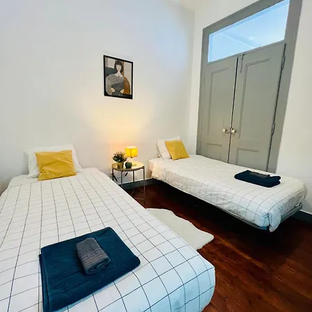 Spacious T4 Central Apartment With Iconic Tram 28 View Lisboa