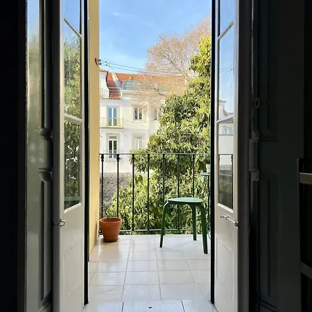 Spacious T4 With Iconic Tram 28 View Appartement *
